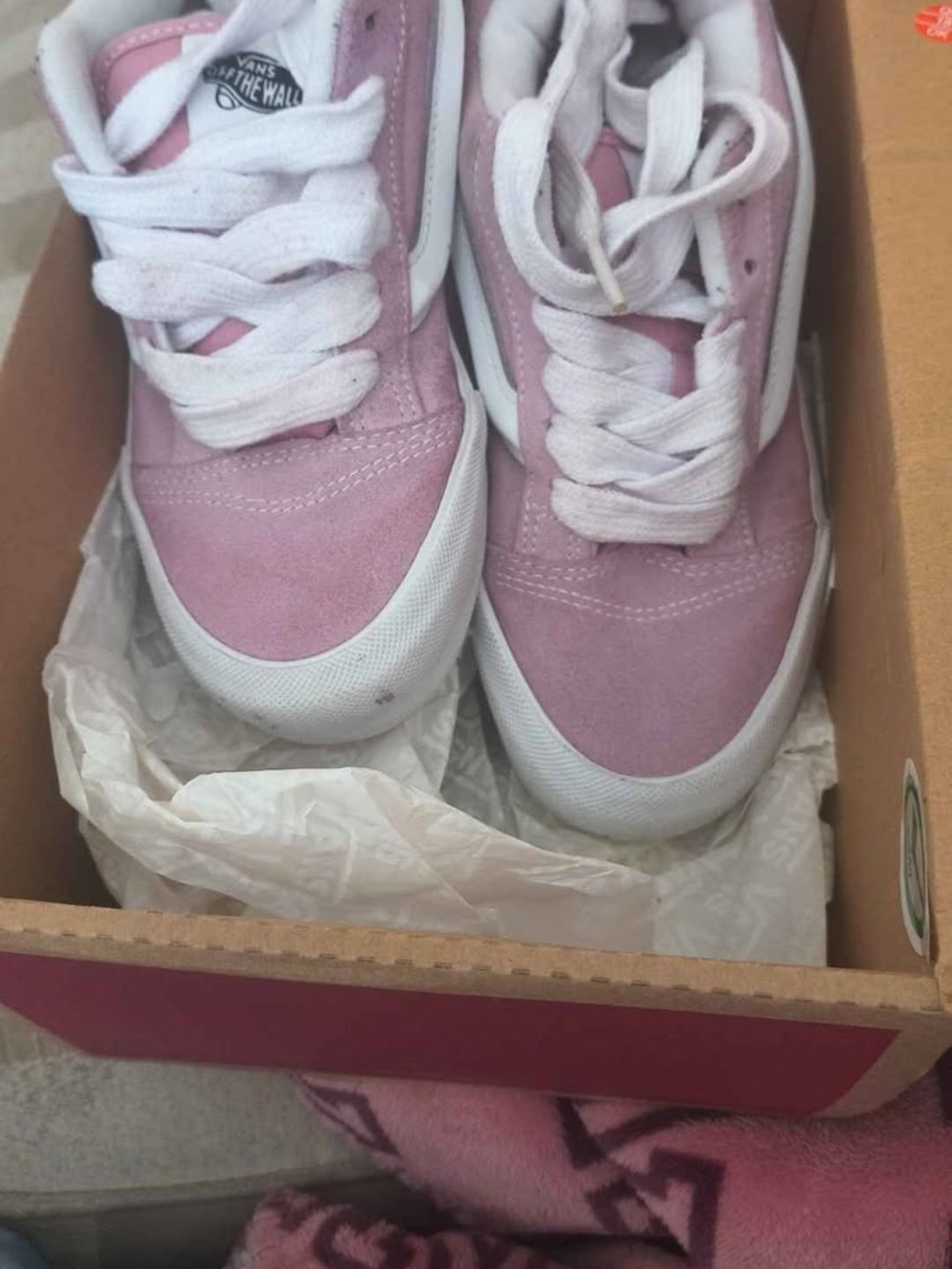 Vans Kids Pink Suede Low-Top Sneakers
